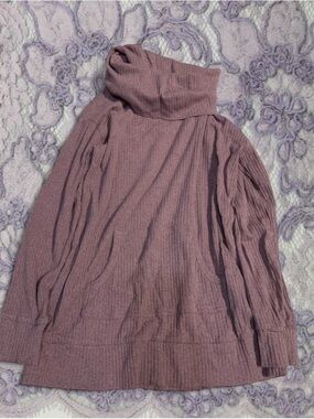 Kate Quinn Women's Ribbed Cowl sweater with hoodie pocket